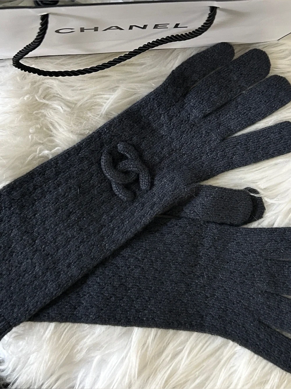 CHANEL 100% Cashmere Black Long CC Logo Long Gloves